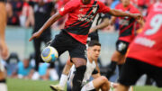 Fernandinho tenta o arremate para o Athletico (foto: Divulgação/Athletico)