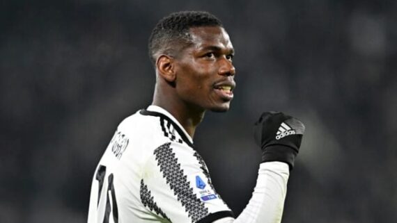 Pogba em atuação pela Juventus em sua segunda passagem (foto: Marco Bertorello/AFP )