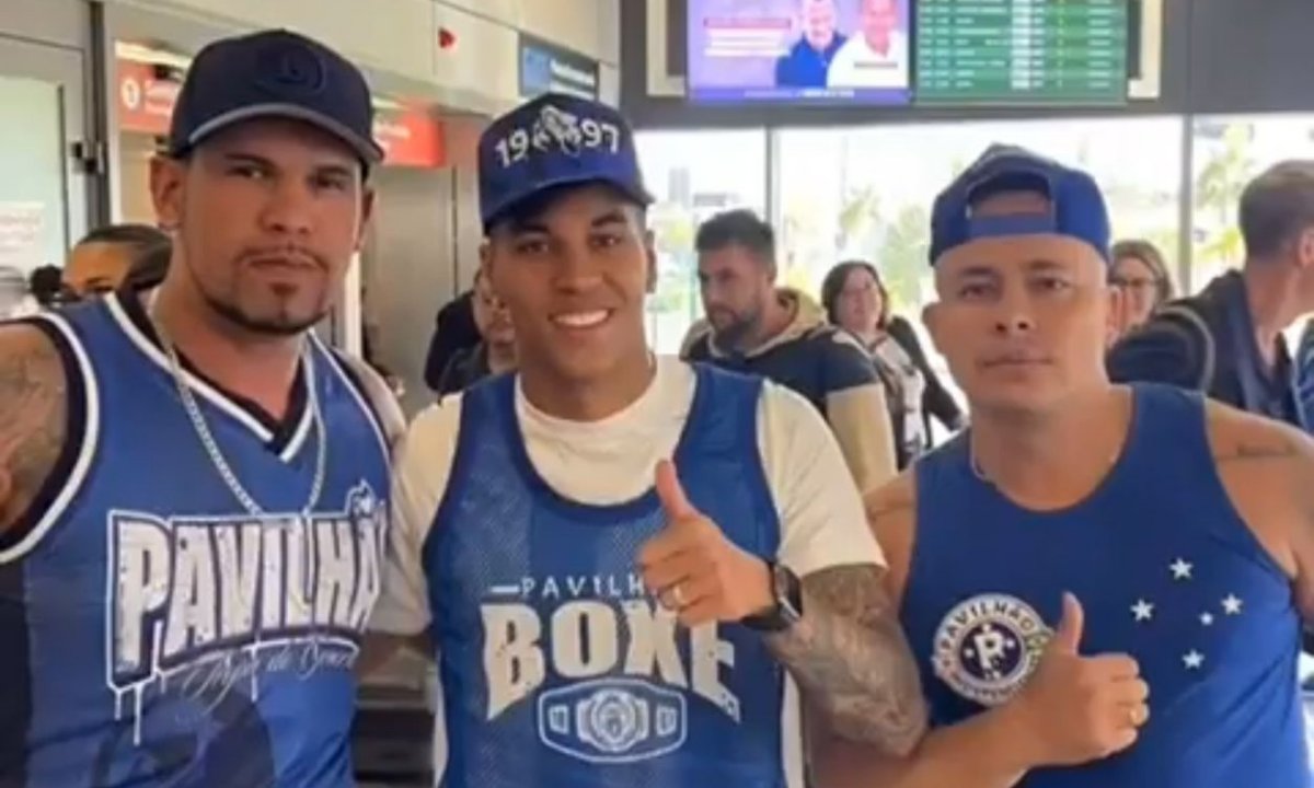 Kaio Jorge em recepção no aeroporto de Confins (foto: Reprodução/Pavilhão Independente)