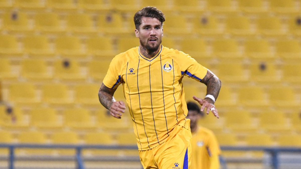 Lyanco, alvo do Atlético, em ação pelo Al-Gharafa (foto: Divulgação/Al-Gharafa)