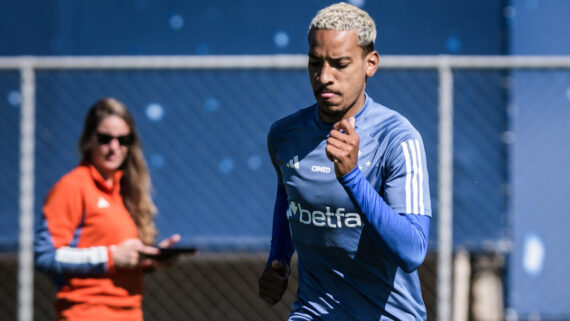 Matheus Pereira em treino do Cruzeiro (foto: Gustavo Aleixo/Cruzeiro)