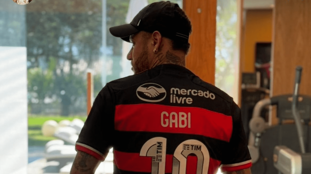 Neymar, atacante do Al-Hilal e da Seleção Brasileira, com a camisa do Flamengo (foto: Reprodução/Instagram)