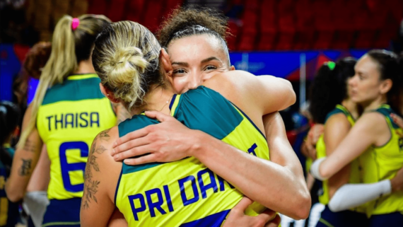 Pri Daroit e Gabi Guimarães, ponteiras da Seleção Brasileira (foto: Reprodução/Instagram)