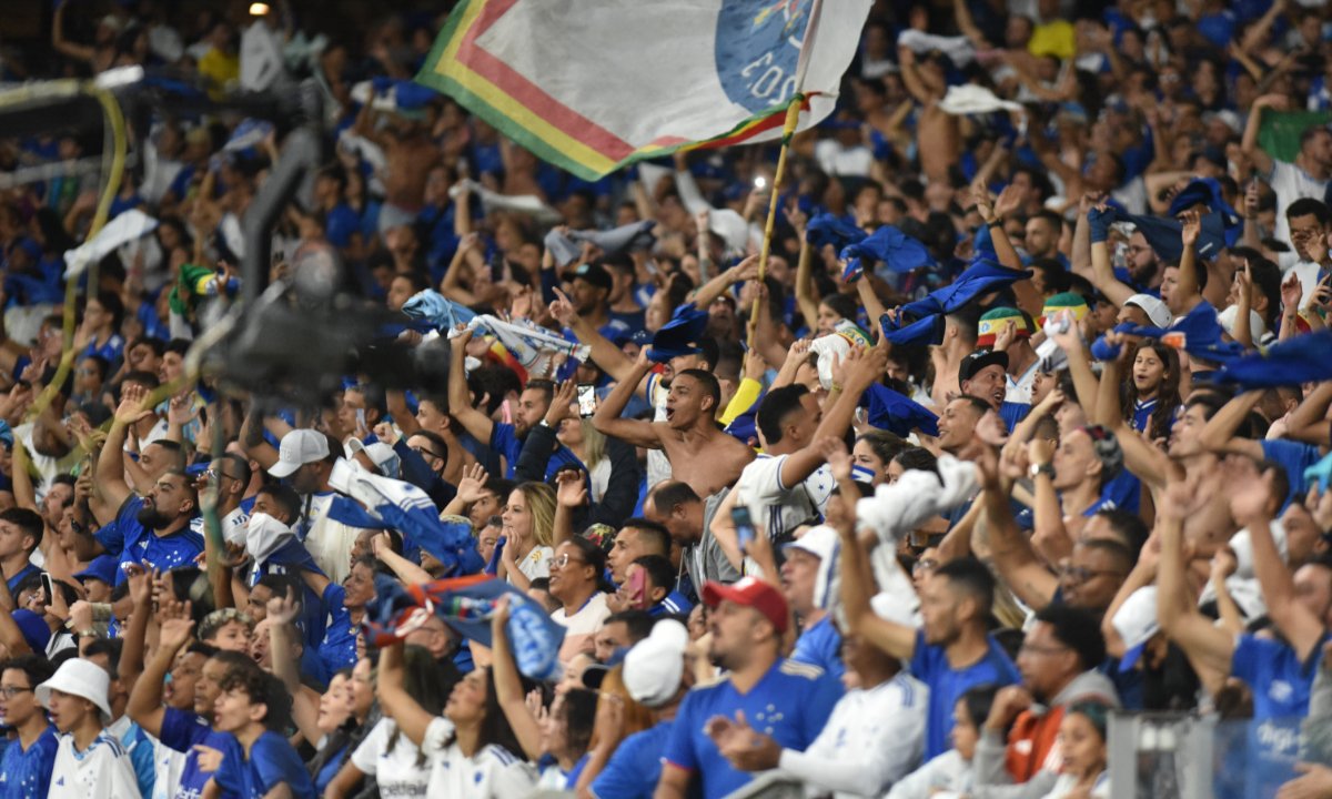 Torcida do Cruzeiro no Mineirão em jogo contra Cuiabá (foto: Ramon Lisboa/EM/D.A.Press)