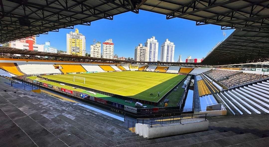 Estádio Herbierto Hülse, em Criciúma (SC) (foto: Criciúma/Divulgação)