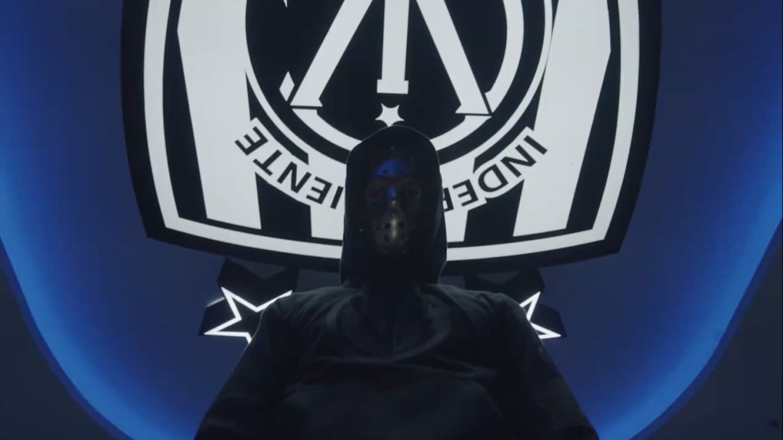 Com a estética terror, Jeison Medina é apresentado como reforço do Independiente del Valle (foto: Reprodução)