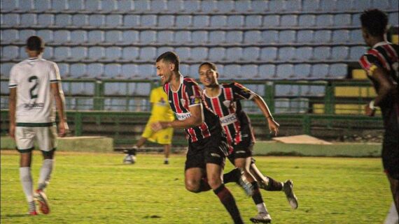 Serra goleou o Ipatinga por 4 a 0 (foto: Serra/Divulgação)