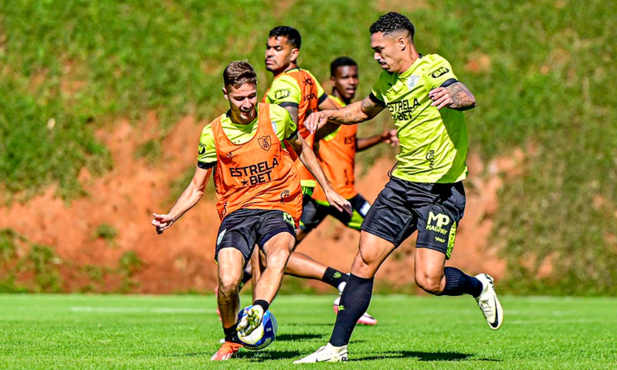 América em treino no CT Lanna Drumond (foto: Mourão Panda/América)