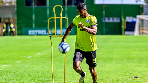 América em treino no CT Lanna Drumond (foto: Mourão Panda/América)