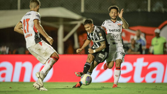 Atlético foi goleado pelo Vitória no Barradão, em Salvador (foto: Pedro Souza/Atlético)
