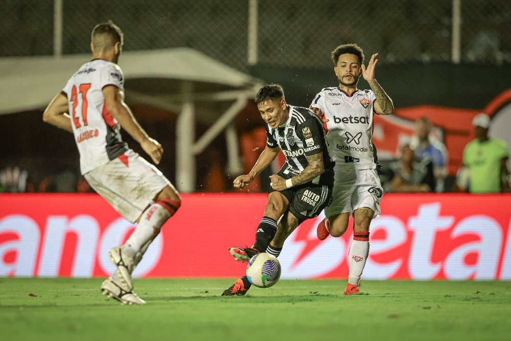 Atlético foi goleado pelo Vitória no Barradão, em Salvador - (foto: Pedro Souza/Atlético)