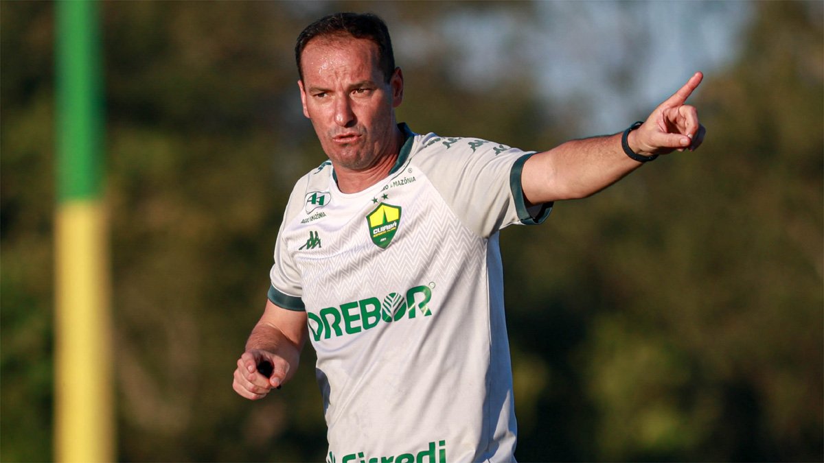 Petit, técnico do Cuiabá (foto: Divulgação/Cuiabá)