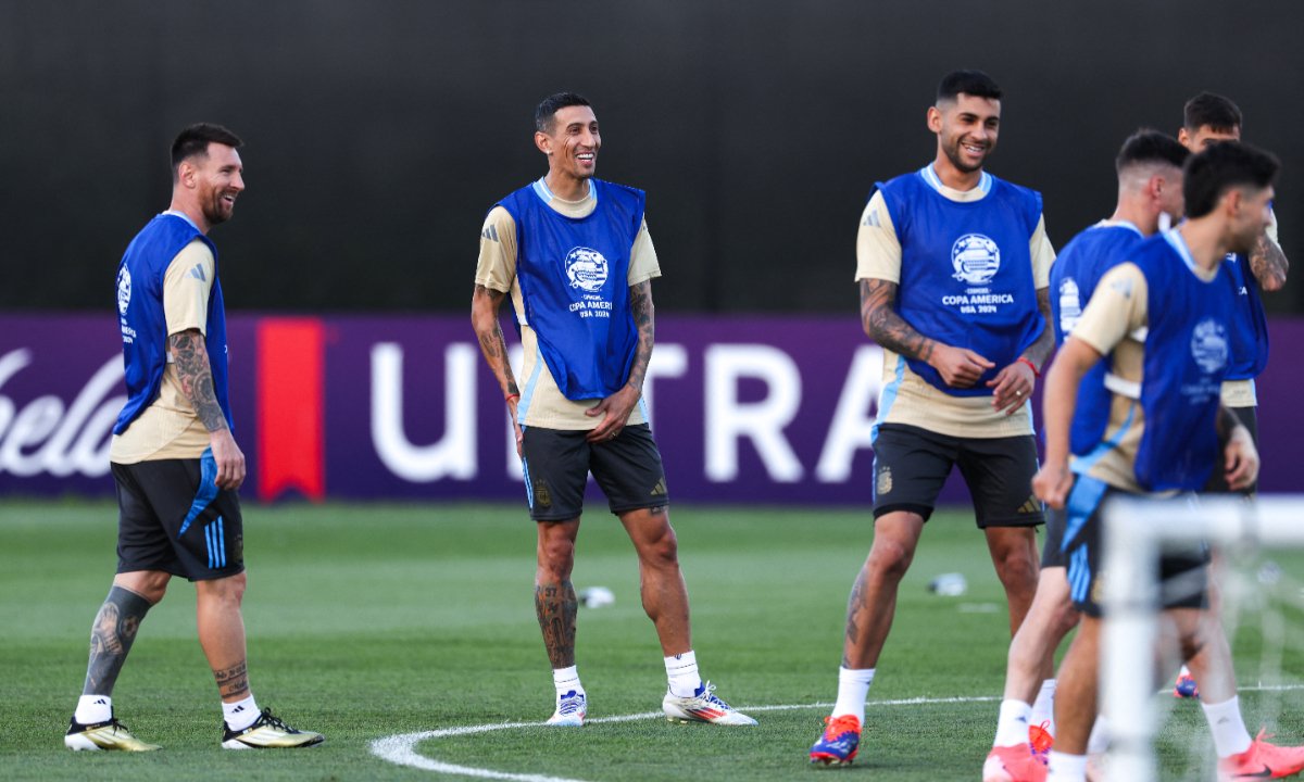 Messi e Di Maria (foto: AFP)