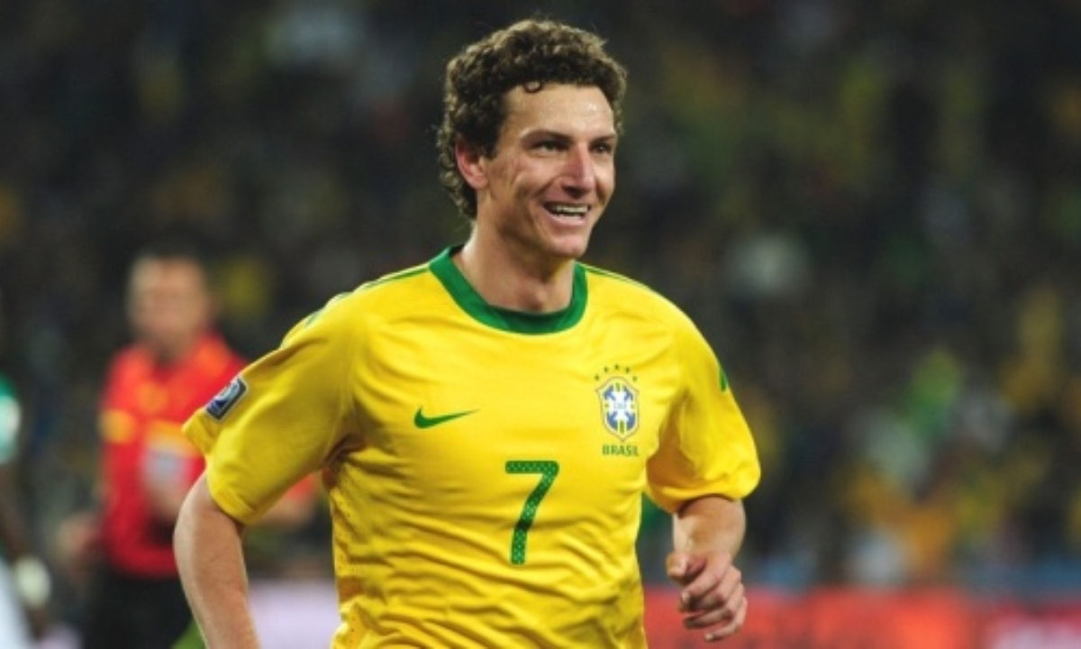 Elano pela Seleção Brasileira - (foto: AFP)