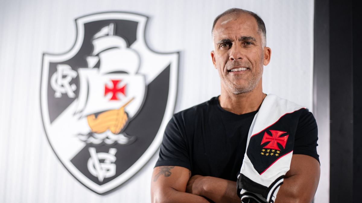 Vasco anuncia el nombramiento del ex lateral del Atlético como director técnico del club