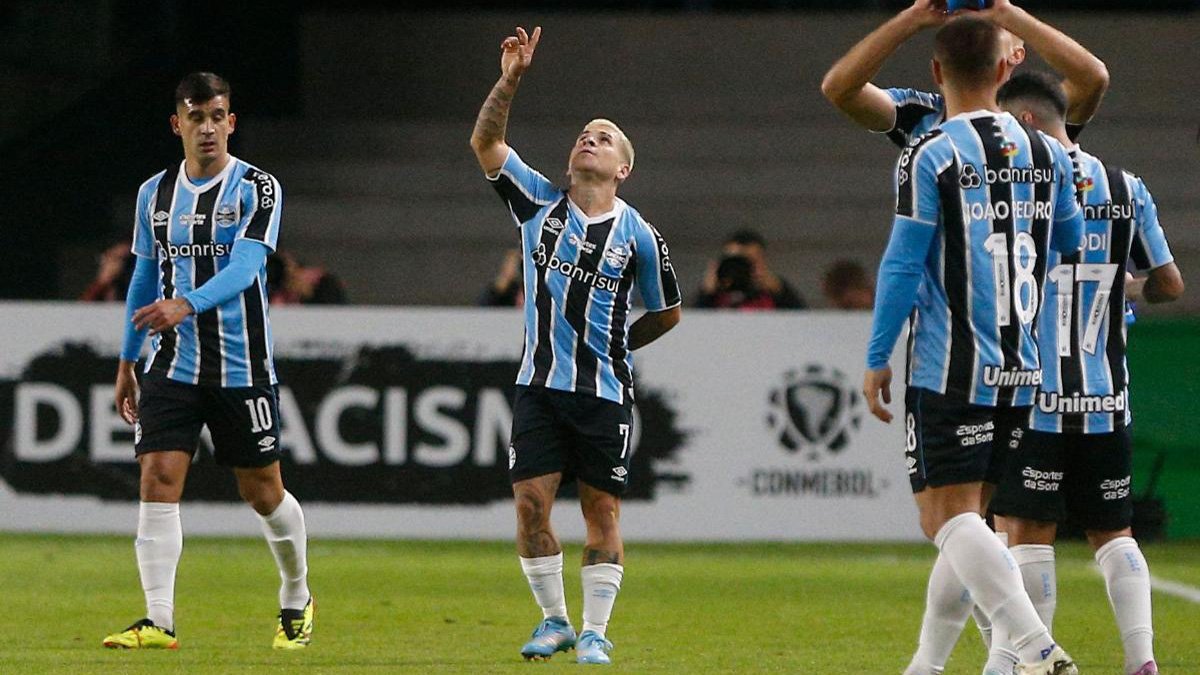 Grêmio ganhou sobrevida na Copa Libertadores ao ganhar do The Strongest por 4 a 0 (foto: Albari Rosa/AFP)