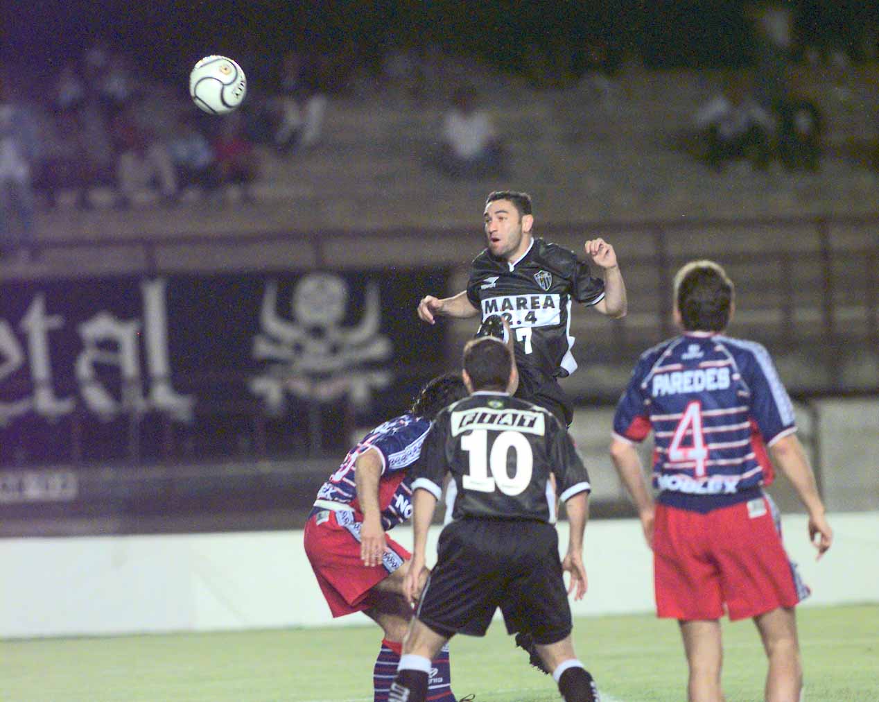 Em 2000, Atlético levou a melhor sobre o San Lorenzo duas vezes na fase de grupos da Copa Mercosul - (foto: Jorge Gontijo/Estado de Minas)