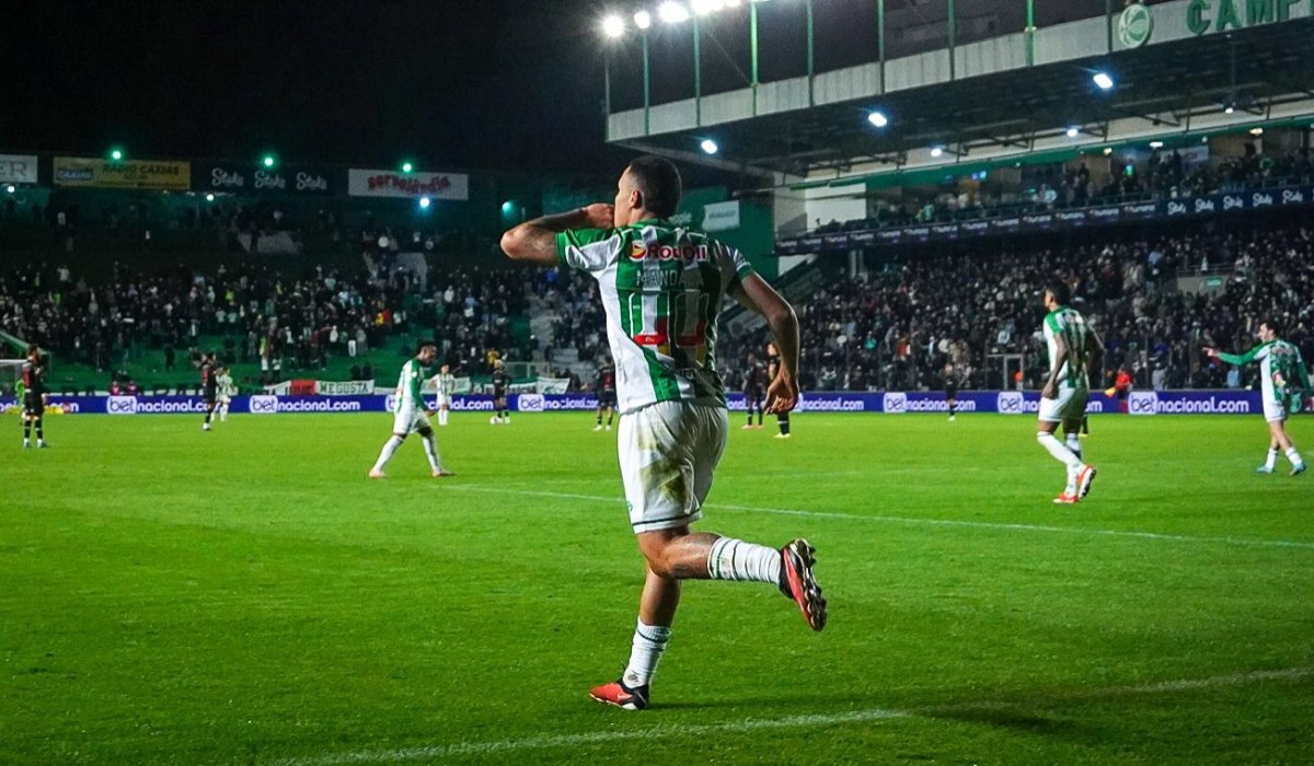 Jogadores do Juventude comemorando (foto: Fernando Alves/ECJ)