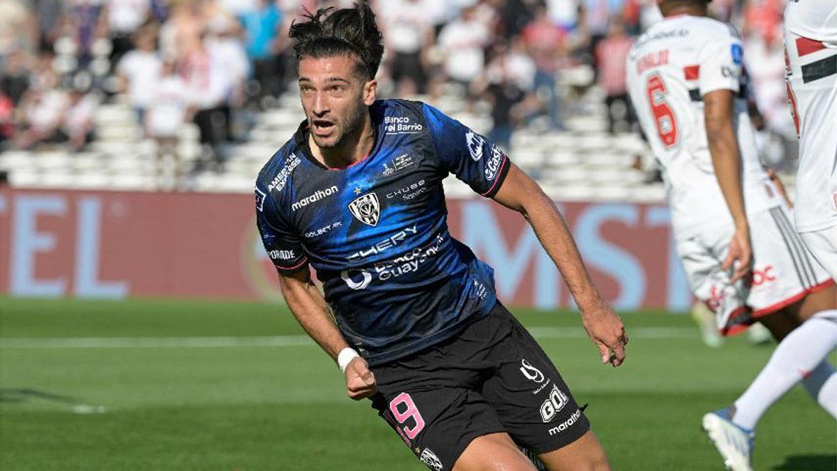 Lautaro Díaz, atacante do Independiente del Valle (foto: JUAN MABROMATA/AFP)