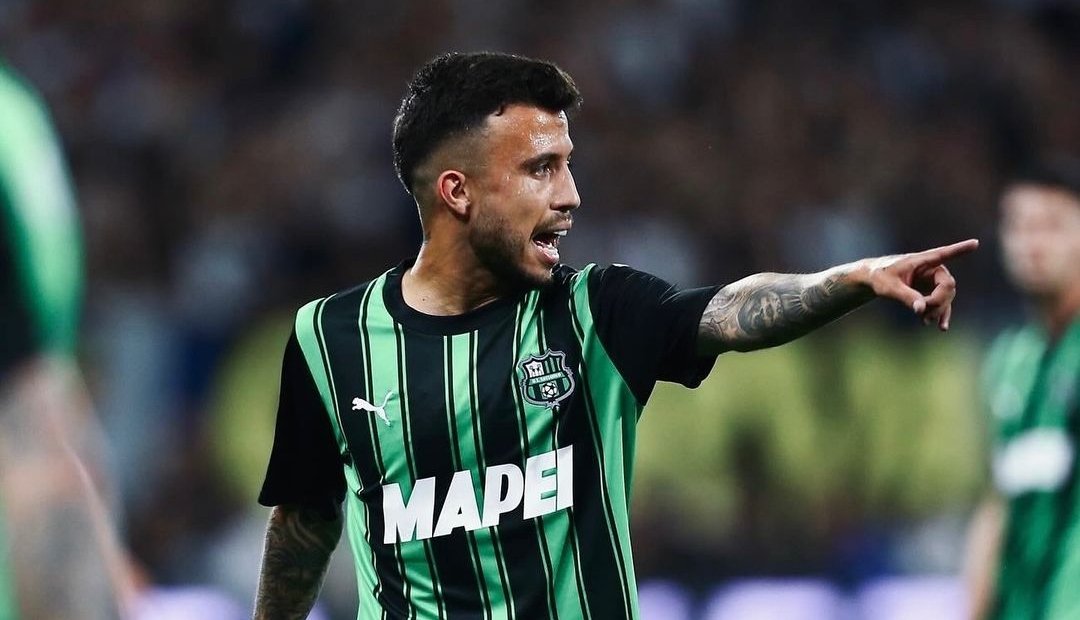 Matheus Henrique em jogo pelo Sassuolo (foto: Divulgação/Sassuolo)