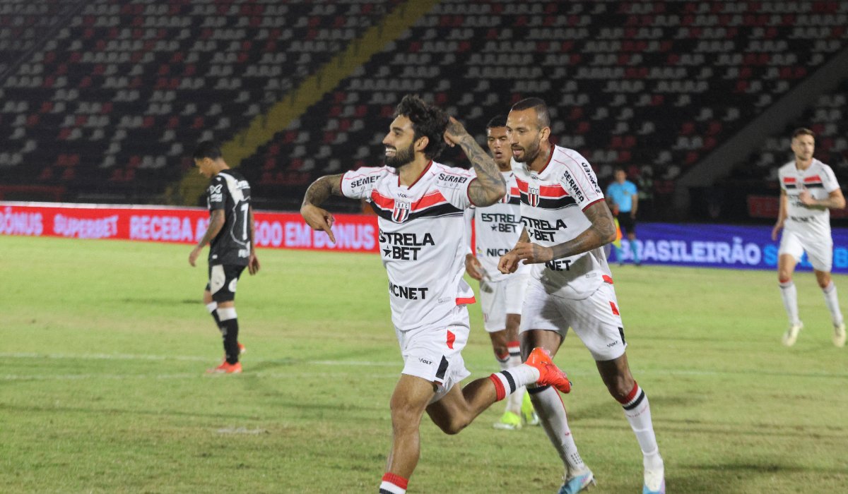 Patrick Brey comemorando (foto: João Victor Menezes de Souza/Agência Botafogo)