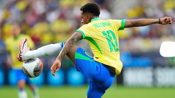 Rodrygo, atacante da Seleção Brasileira (foto: Rich Storry/GETTY IMAGES/AFP)