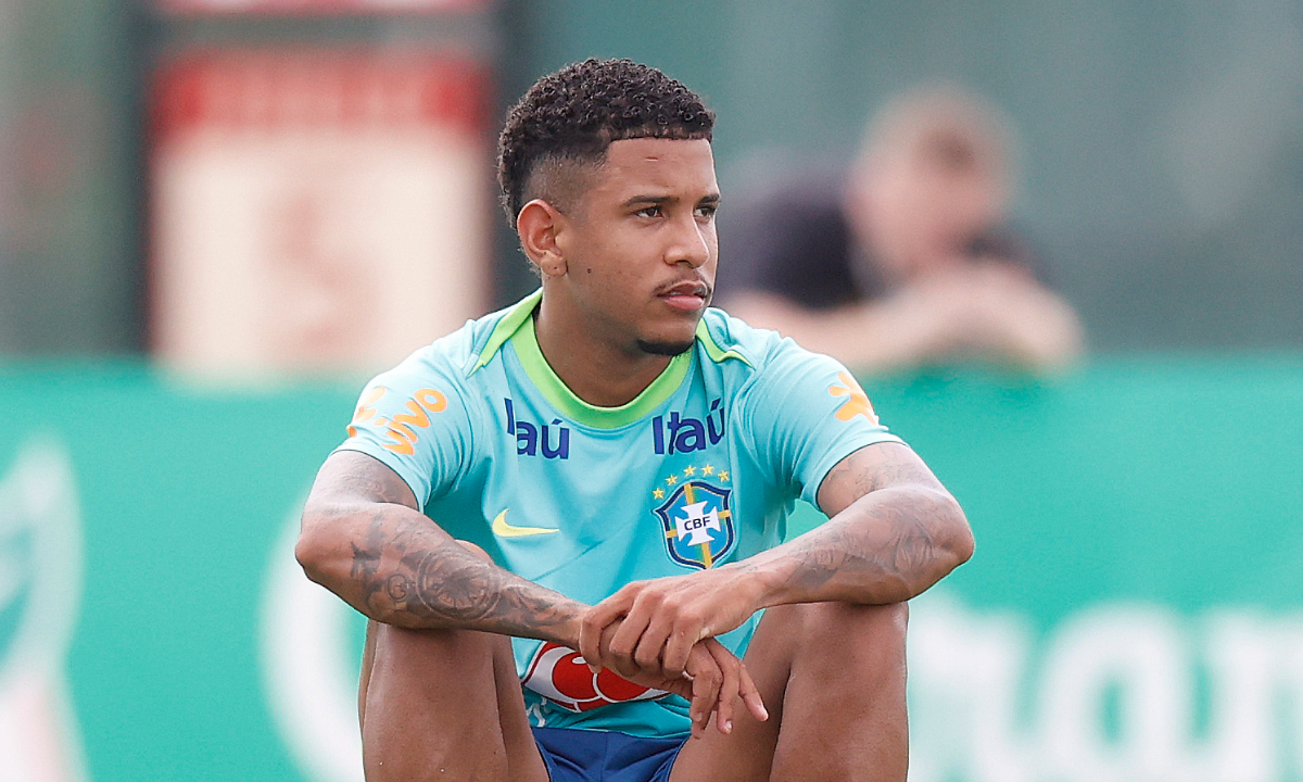 Savinho durante treino da Seleção Brasileira - (foto: Rafael Ribeiro/CBF)