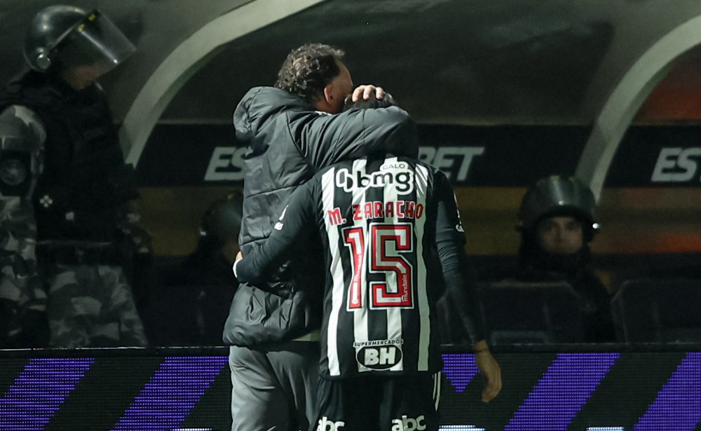 Zaracho foi substituído aos 23 minutos do primeiro tempo da vitória do Atlético sobre o Internacional (foto: Pedro Souza/Atlético)