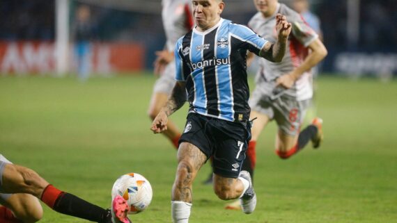 Soteldo, do Grêmio (foto: Albari Rosa / AFP)