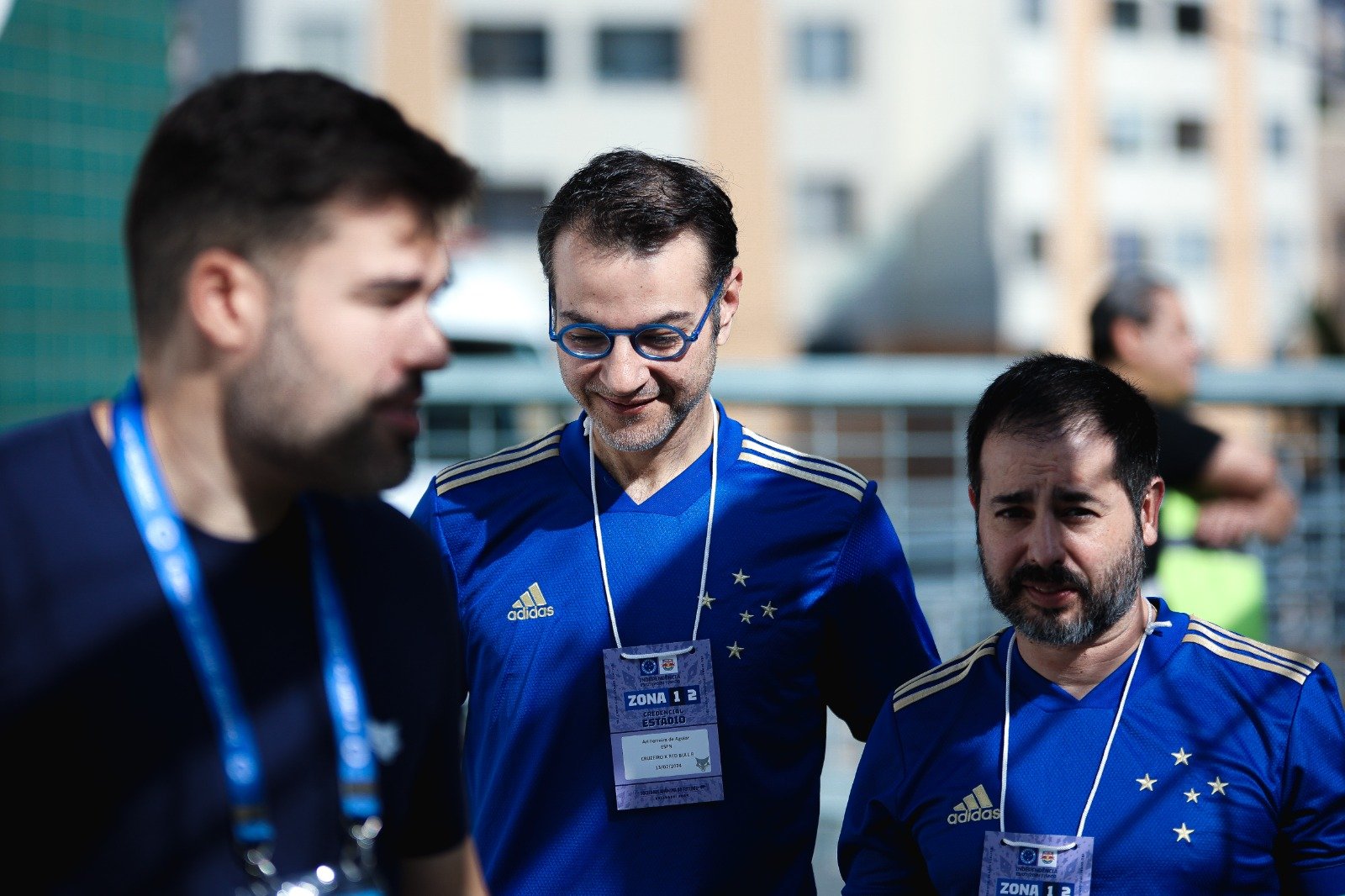 Ari Aguiar acompanhou a vitória do Cruzeiro em cima do Bragantino por 2 a 1 (foto: Gustavo Martins e Gustavo Aleixo/Cruzeiro)