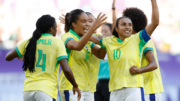 Jogadoras da Seleção Brasileira de Futebol Feminino comemorando gol sobre a Nigéria, pela Olimpíada de Paris 2024 (foto: Rafael Ribeiro/CBF)