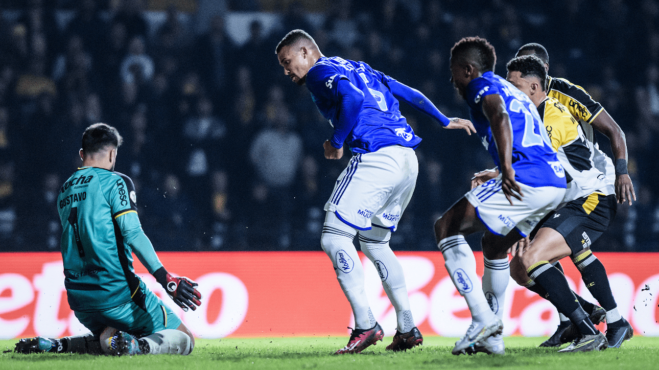 Cruzeiro perde invencibilidade de 22 anos diante do Criciúma