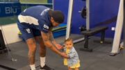 Neymar com filha em treino (foto: Reprodução / Al-Hilal )