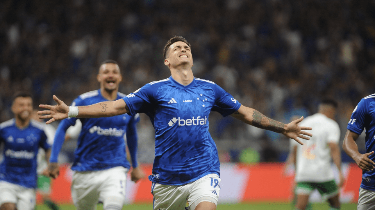 Juan Dinenno, atacante do Cruzeiro (foto: Alexandre Guzanshe/EM/D.A.Press)