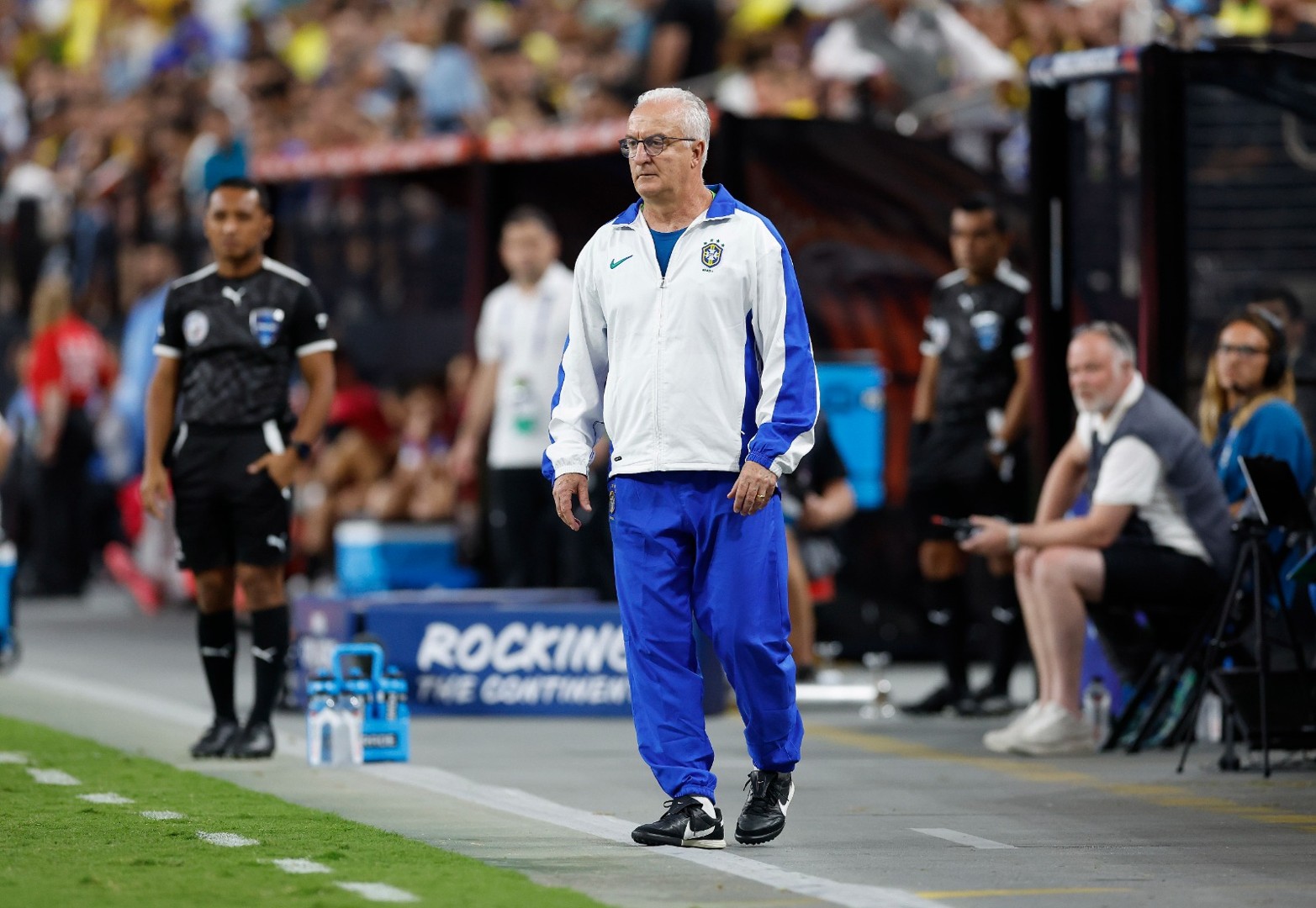 Milton Neves defende Dorival após eliminação: ‘Excelente treinador’