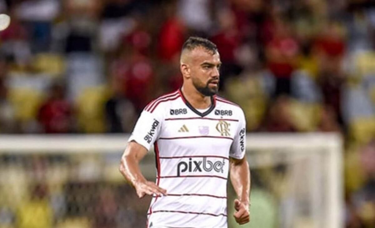 Fabrício Bruno em jogo pelo Flamengo (foto: Marcelo Cortes/CRF)