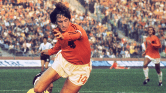 Johan Cruyff, destaque da Seleção Holandesa na Copa do Mundo de 1974 (foto: AFP/STF)