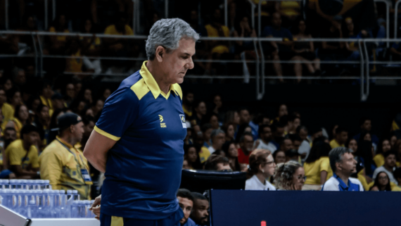 Zé Roberto, técnico da Seleção Brasileira Feminina de Vôlei (foto: Divulgação/FIVB)