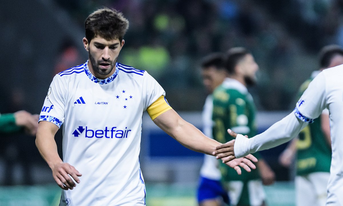 Lucas Silva em jogo do Cruzeiro contra o Palmeiras (foto: Gustavo Aleixo/Cruzeiro)