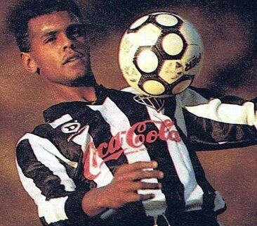 Moacir fez parte do time campeão da Conmebol em 1992 (foto: Redes sociais Atlético/Divulgação)