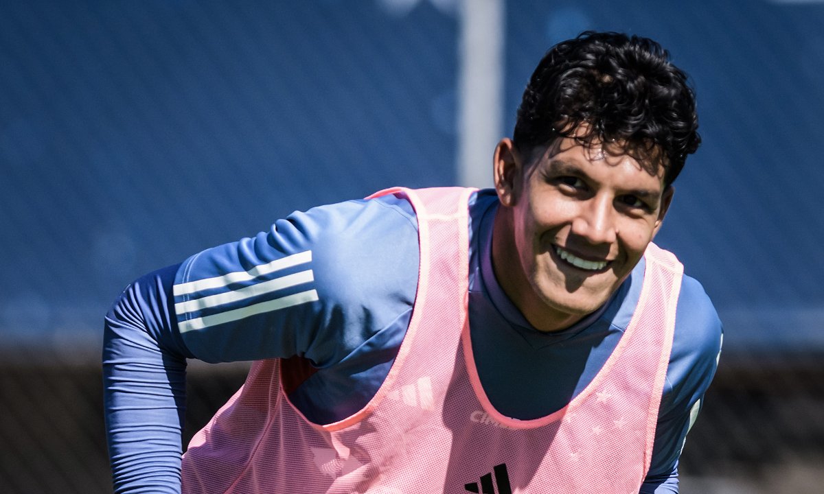 Lucas Romero em treino do Cruzeiro (foto: Gustavo Aleixo/Cruzeiro)