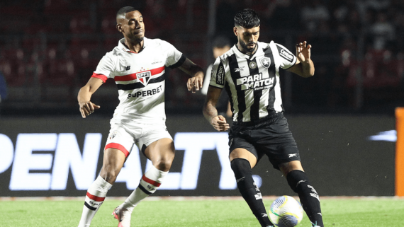 Jogadores de São Paulo e Botafogo, pelo Brasileiro (foto: Vítor Silva/Botafogo)