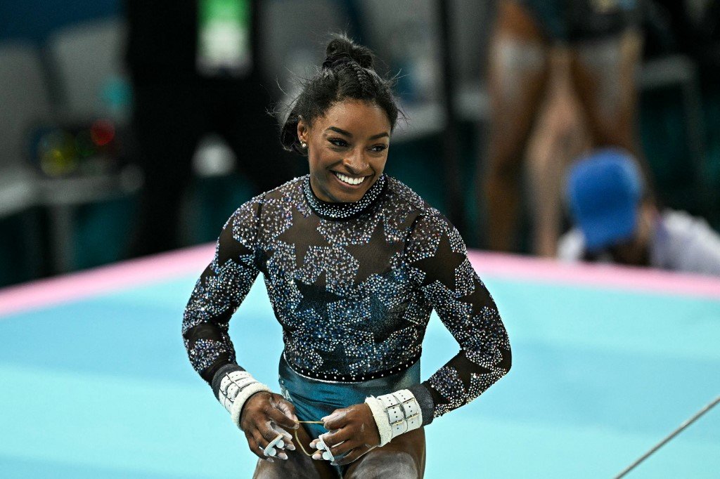 Simone Biles, ginasta norte-americana, nos Jogos Olímpicos de Paris (foto: Gabriel Bouys/ AFP)