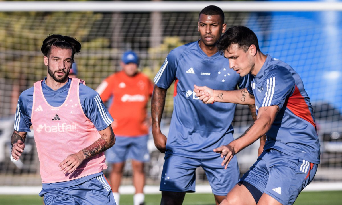 Jogadores do Cruzeiro durante treino (foto: Gustavo Aleixo/Cruzeiro)