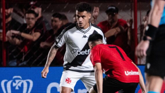 Lance de Atlético-GO x Vasco (foto:  Leandro Amorim / Vasco)