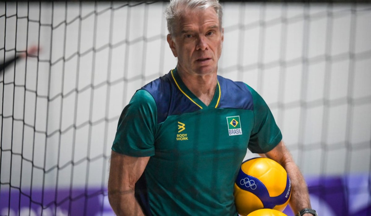 Bernardinho em treino da Seleção Brasileira durante Paris 2024 (foto: Leandro Couri / EM / D.A Press)
