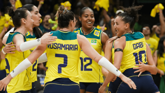 Jogadoras da Seleção Brasileira Feminina de Vôlei (foto: Maurício Val/FV Imagens/CBV)