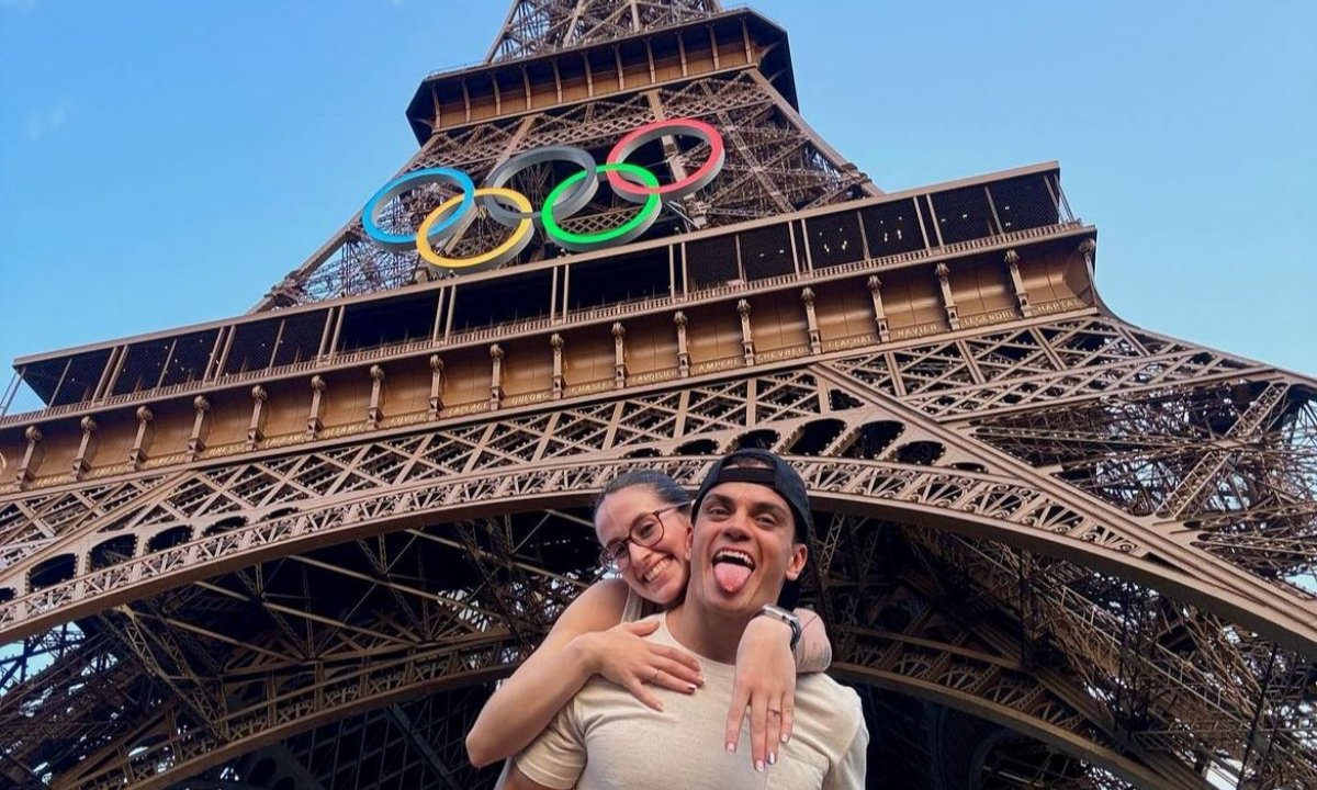 Caio Souza e Beatriz Linhares em Paris (foto: Reprodução/Instagram)