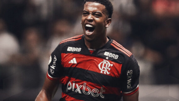 Carlinhos, atacante do Flamengo (foto: Divulgação / Flamengo)