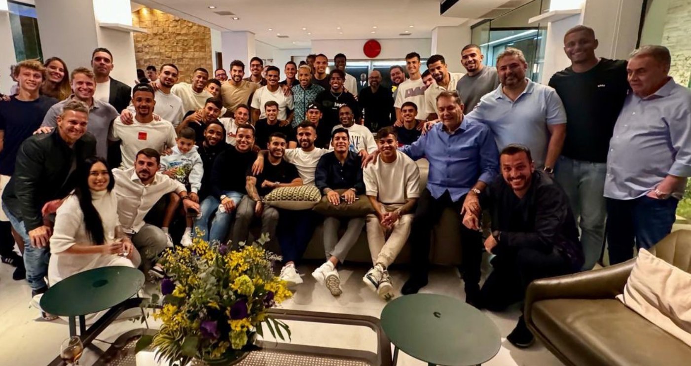 Confraternização (foto: Divulgação / Cruzeiro)